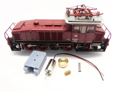 micromotor HF014C motor ombouwset voor Fleischmann H0 BR 160, BR 169, E 60, E 69 u.a. micromotor HF014C motor ombouwset voor Fleischmann H0 BR 160, BR 169, E 60, E 69 u.a.